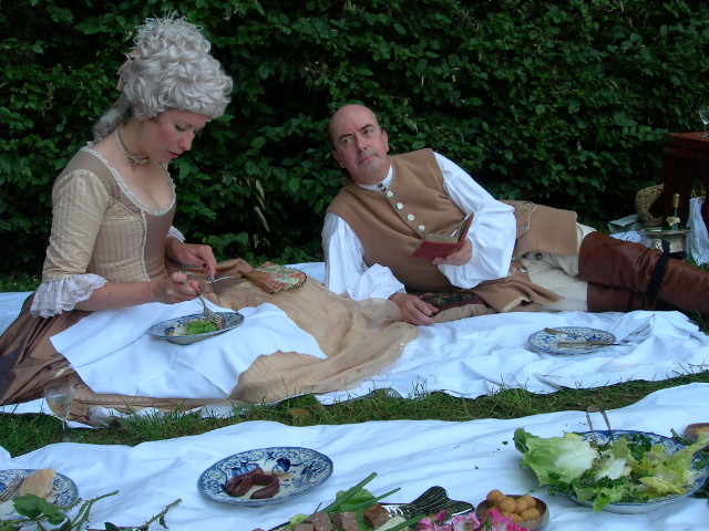 Repas XVIIIe sur l'herbe à Vaux le Vicomte